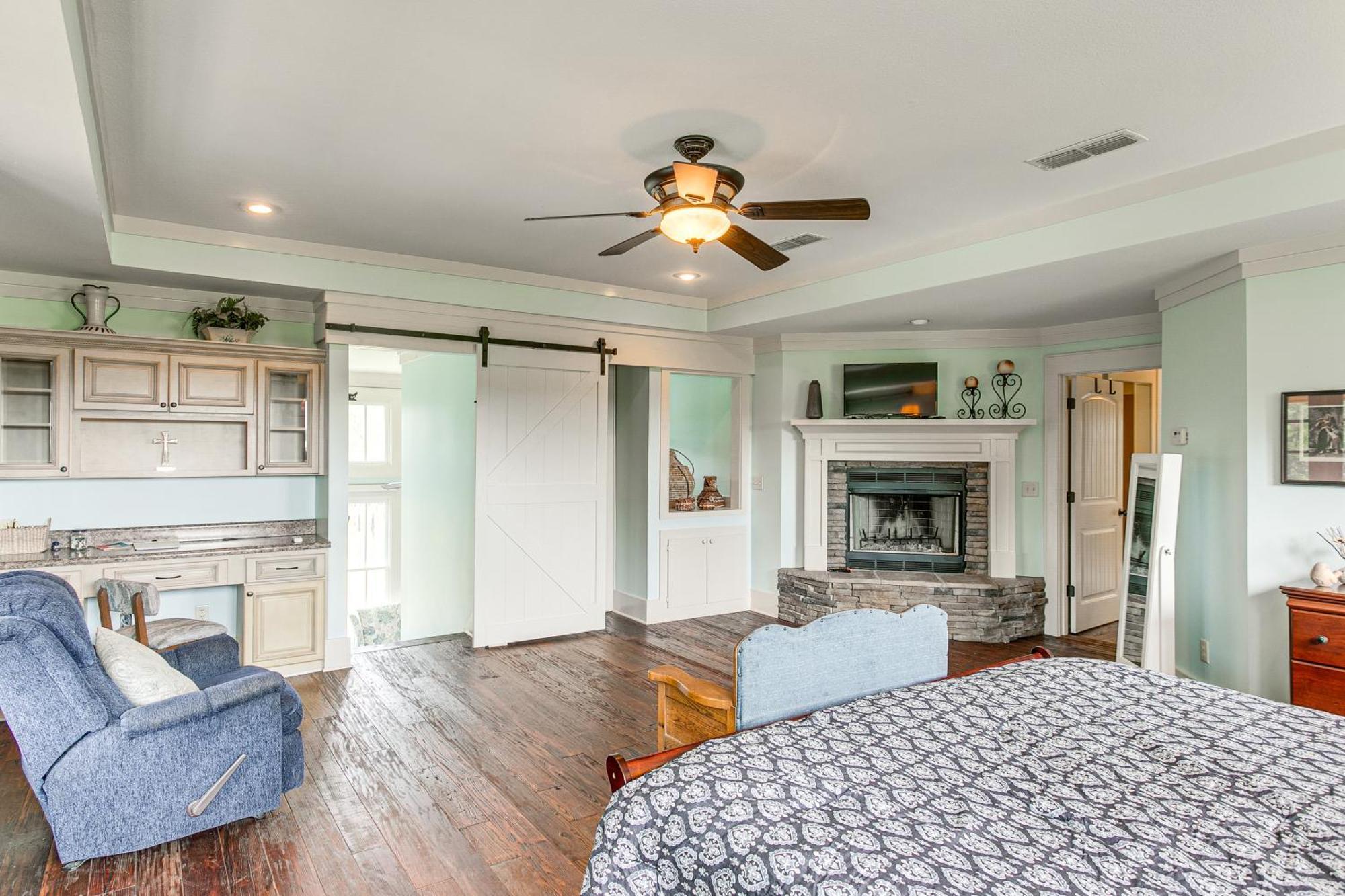 Secluded Home With Deck - Near Downtown Fitzgerald! Exterior photo